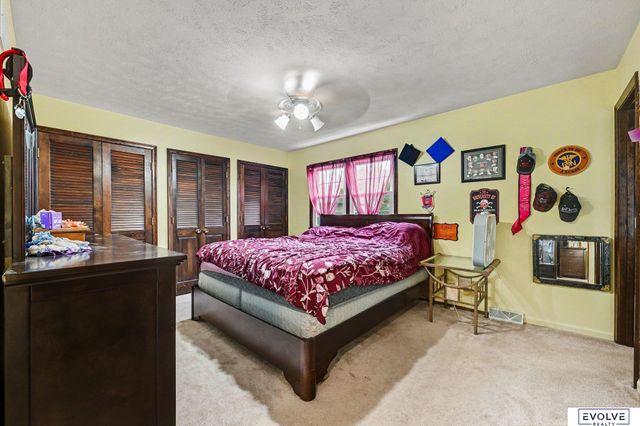 3302 Daniell Street, Bellevue, NE 68123