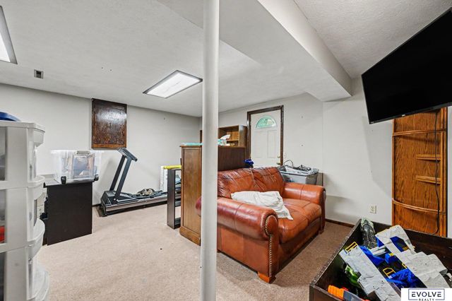 3302 Daniell Street, Bellevue, NE 68123