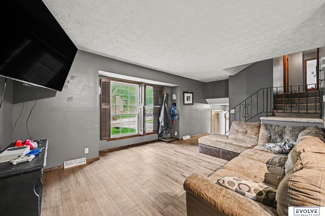 3302 Daniell Street, Bellevue, NE 68123