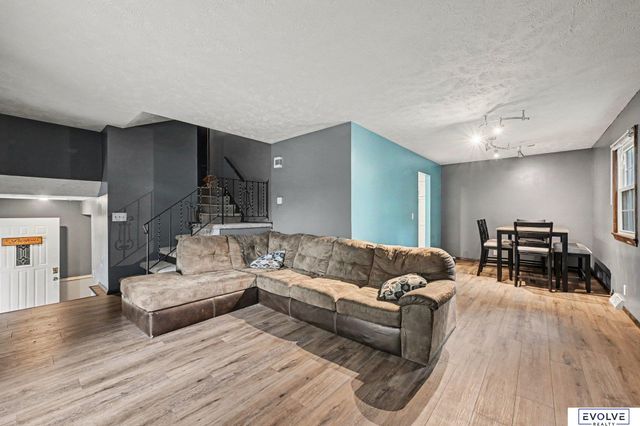 3302 Daniell Street, Bellevue, NE 68123