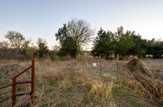 1874 County Road 3676, Springtown, TX 76082