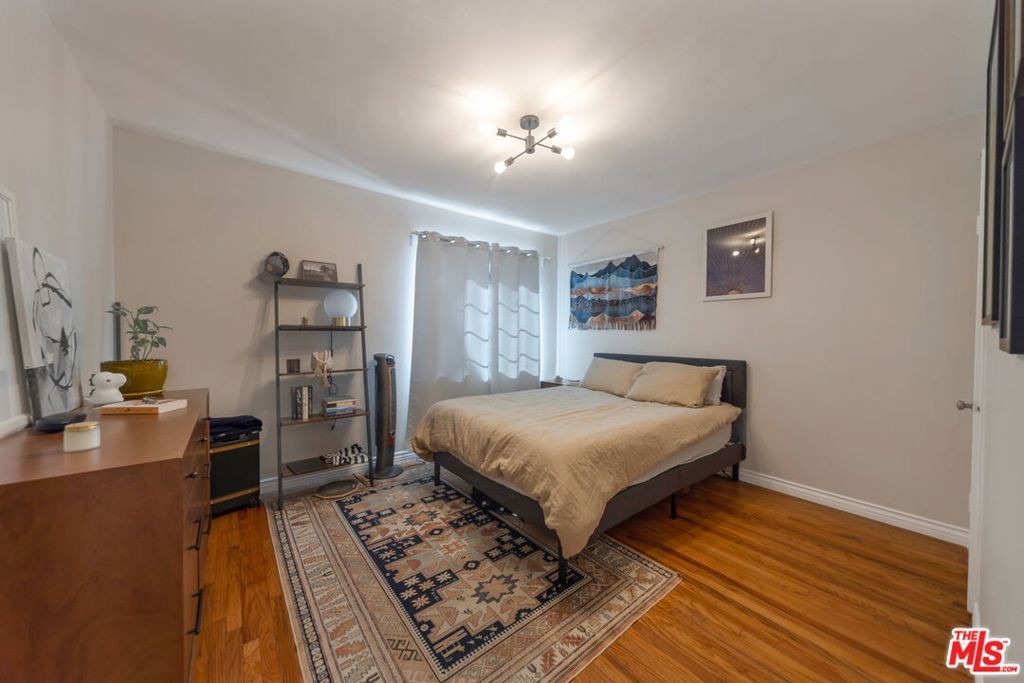 Image 13 of property listing at 14333 Tiara Street, Van Nuys, CA 91401