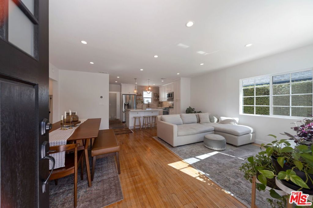 Image 2 of property listing at 14333 Tiara Street, Van Nuys, CA 91401
