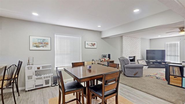 702 Middle Glen Drive, Garland, TX 75043