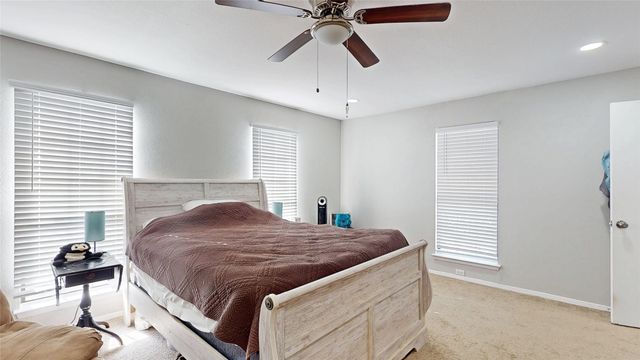 702 Middle Glen Drive, Garland, TX 75043