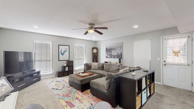 702 Middle Glen Drive, Garland, TX 75043