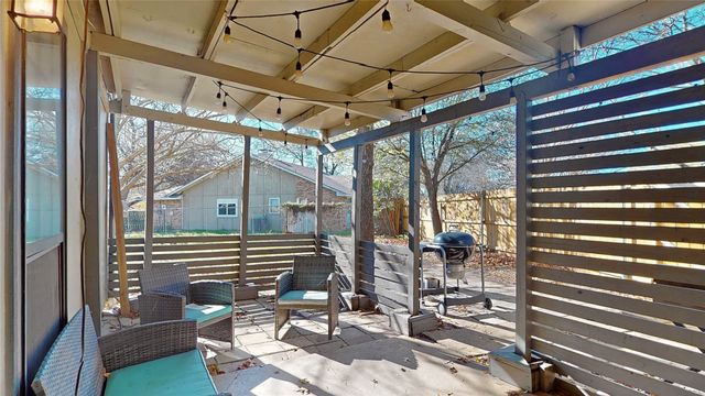702 Middle Glen Drive, Garland, TX 75043
