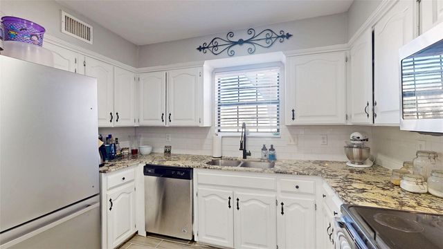 702 Middle Glen Drive, Garland, TX 75043