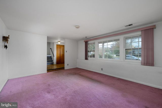 9 HEDGEROW CT, Oaklyn, NJ 08107