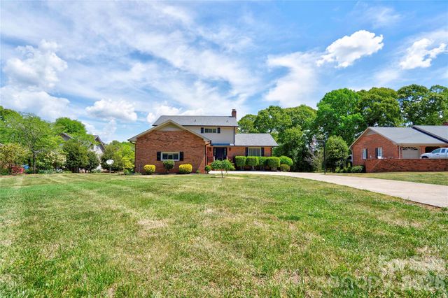 176 Knollwood Drive, Forest City, NC 28043