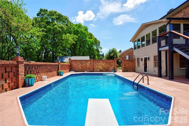 176 Knollwood Drive, Forest City, NC 28043