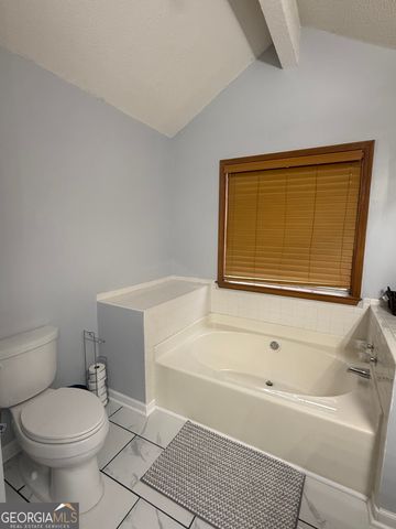 300 Jeremys Straight, Stockbridge, GA 30281