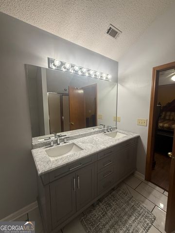 300 Jeremys Straight, Stockbridge, GA 30281