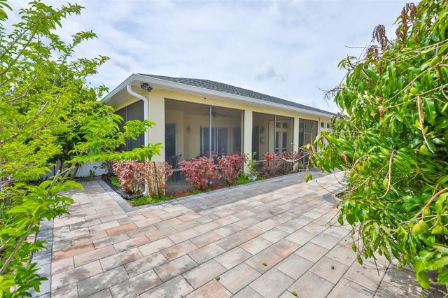 3822 CARDENAL AVENUE, Sun City Center, FL 33573