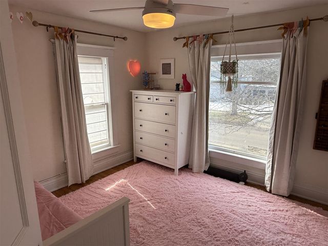 210 N Kalamazoo Avenue, Marshall, MI 49068