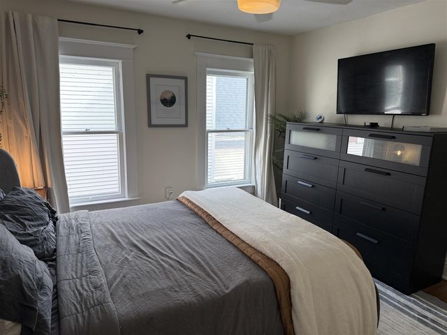 210 N Kalamazoo Avenue, Marshall, MI 49068