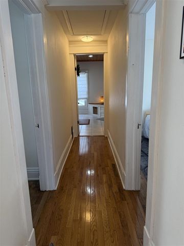 210 N Kalamazoo Avenue, Marshall, MI 49068