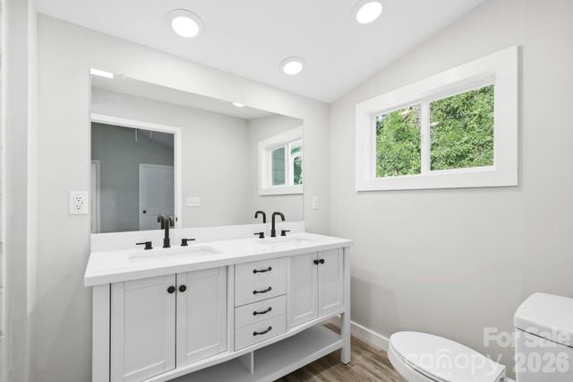 240 E Court Street, Rutherfordton, NC 28139