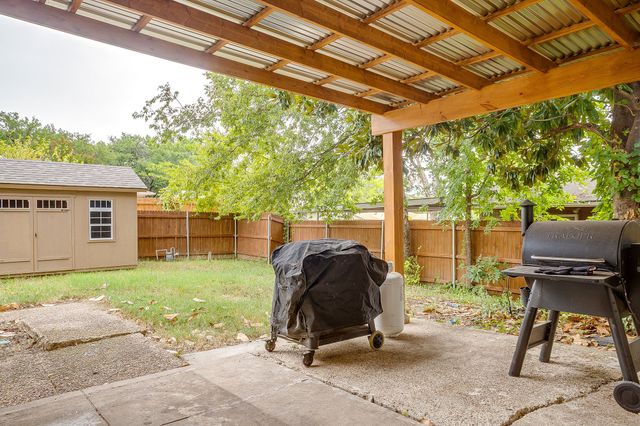 2909 Clover Valley Drive, Garland, TX 75043