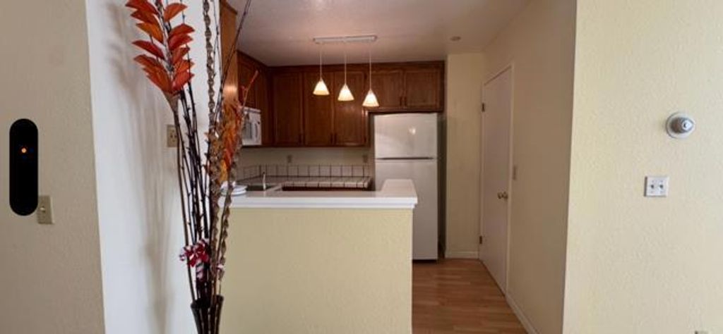 938 La Mesa Terrace E, Sunnyvale, CA 94086