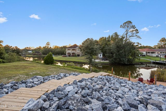 15520 Needle Street, Biloxi, MS 39532