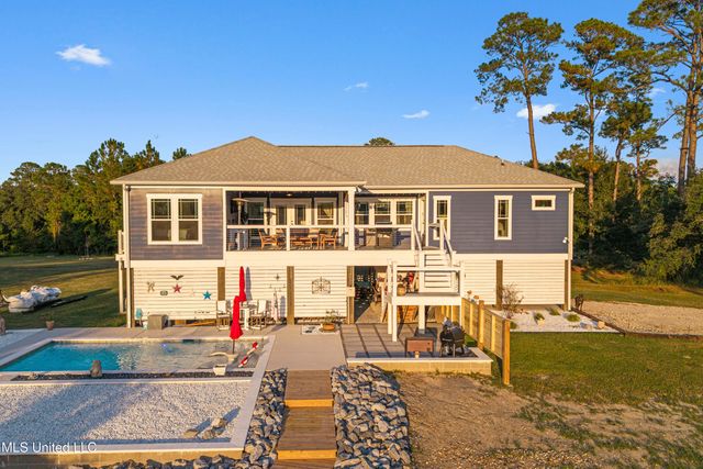 15520 Needle Street, Biloxi, MS 39532