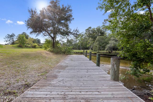 15520 Needle Street, Biloxi, MS 39532