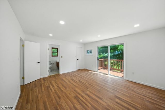 34 North St, Bloomsbury Boro, NJ 08804
