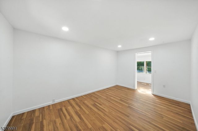 34 North St, Bloomsbury Boro, NJ 08804