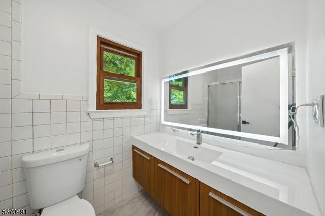 34 North St, Bloomsbury Boro, NJ 08804