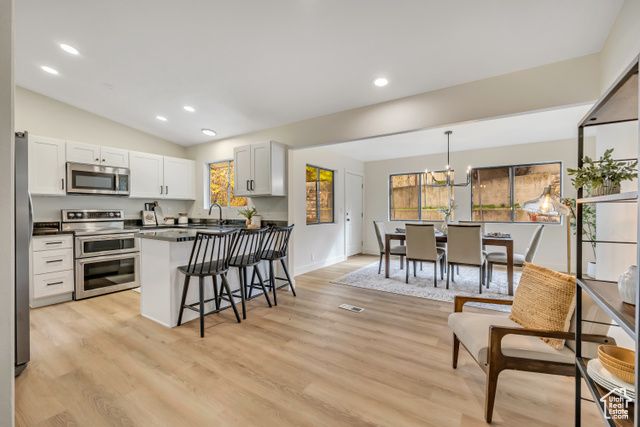 1492 E SANDY HILLS DR, Sandy, UT 84093