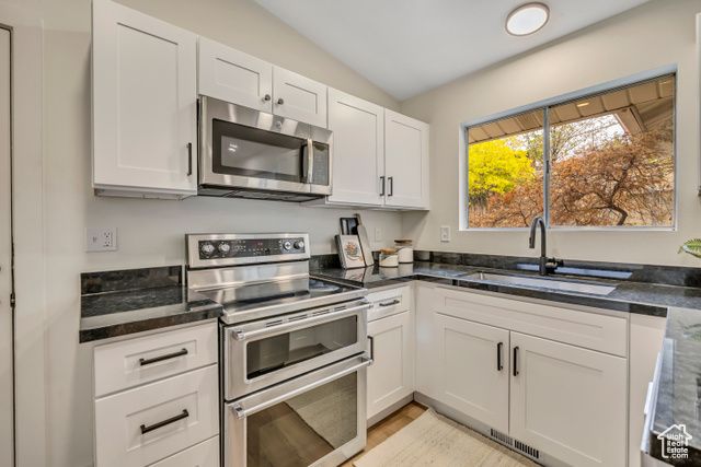 1492 E SANDY HILLS DR, Sandy, UT 84093