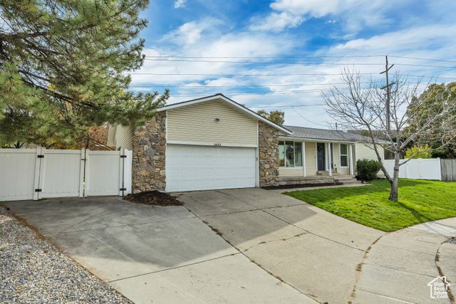 1492 E SANDY HILLS DR, Sandy, UT 84093