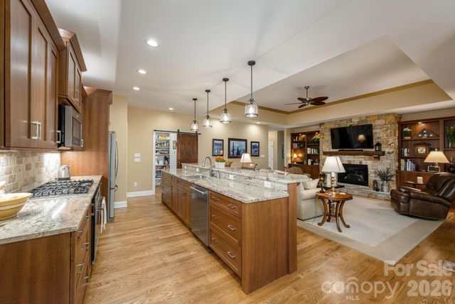 8 MANORWOOD Court, Flat Rock, NC 28731