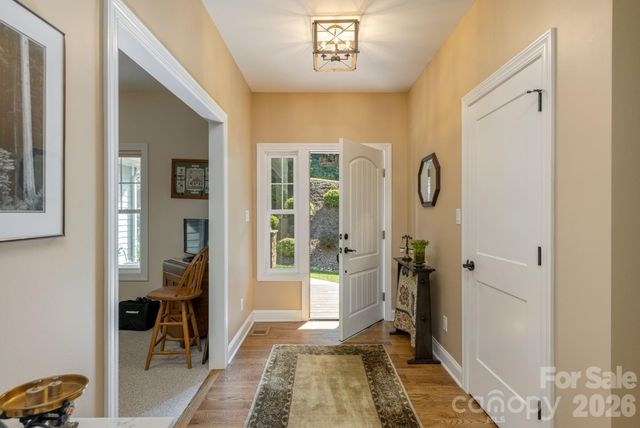 8 MANORWOOD Court, Flat Rock, NC 28731