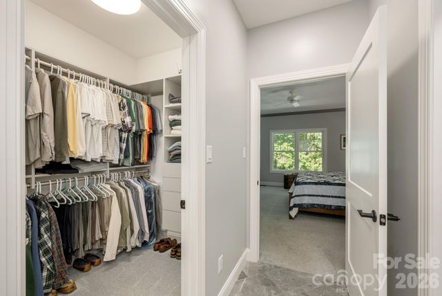 8 MANORWOOD Court, Flat Rock, NC 28731