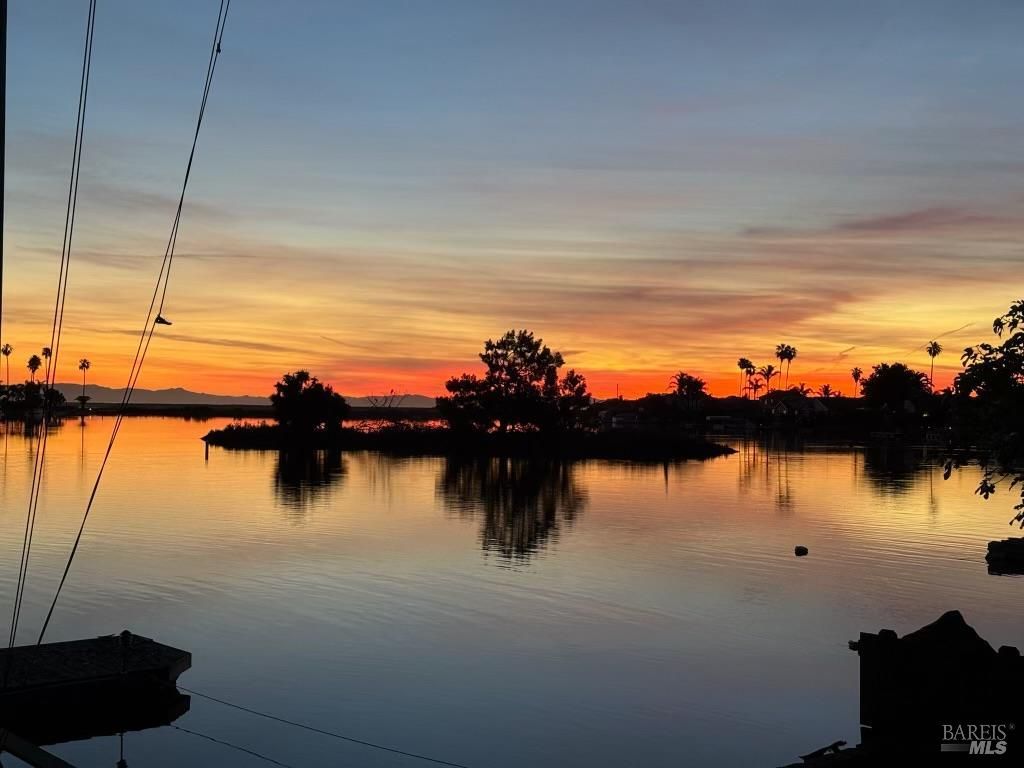 45 Bahama Reef, Novato, CA 94949