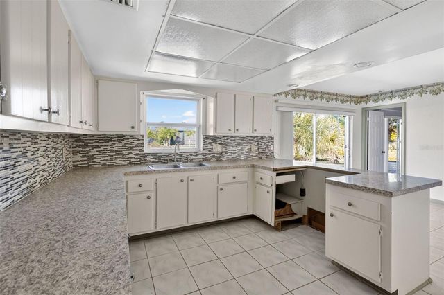 10 GOLFVIEW ROAD, Rotonda West, FL 33947