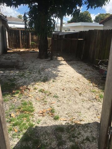 625 E 8th Ct, Hialeah, FL 33010