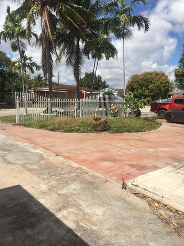 625 E 8th Ct, Hialeah, FL 33010
