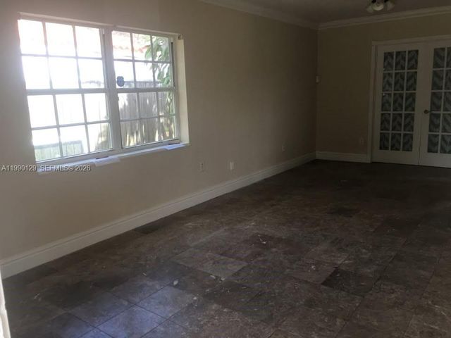 625 E 8th Ct, Hialeah, FL 33010