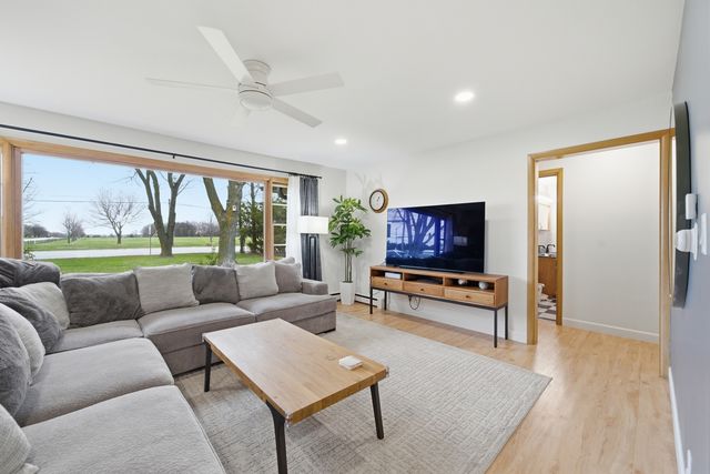 1920 S 4th Street, Dekalb, IL 60115