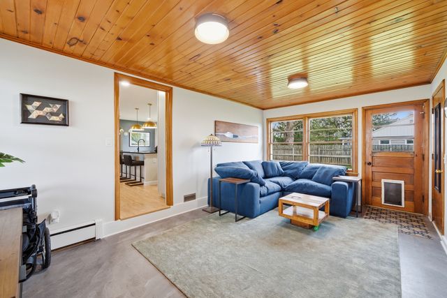 1920 S 4th Street, Dekalb, IL 60115