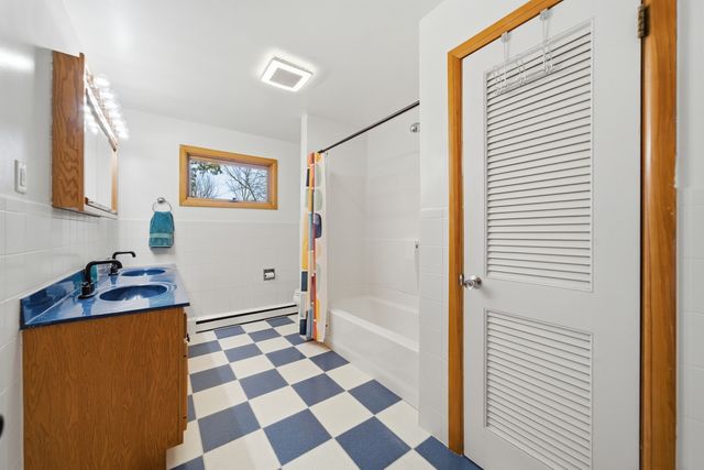 1920 S 4th Street, Dekalb, IL 60115