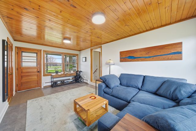 1920 S 4th Street, Dekalb, IL 60115