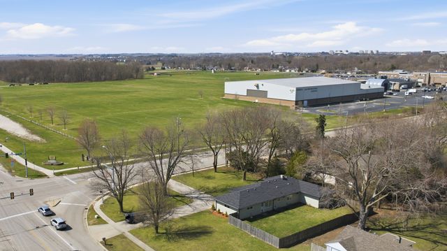 1920 S 4th Street, Dekalb, IL 60115