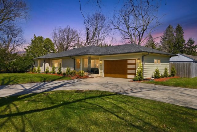 1920 S 4th Street, Dekalb, IL 60115