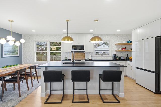 1920 S 4th Street, Dekalb, IL 60115