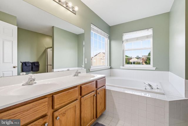 520 MYSTIC LN, West Grove, PA 19390
