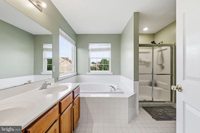 520 MYSTIC LN, West Grove, PA 19390